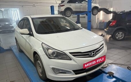 Hyundai Solaris II рестайлинг, 2016 год, 999 000 рублей, 3 фотография