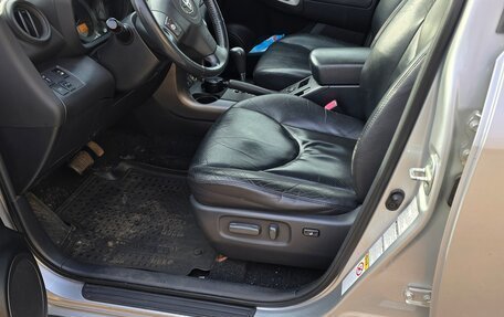 Toyota RAV4, 2011 год, 2 000 000 рублей, 8 фотография