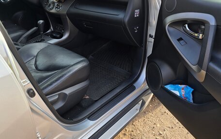 Toyota RAV4, 2011 год, 2 000 000 рублей, 19 фотография