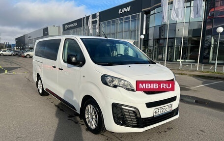 Peugeot Traveller I, 2019 год, 1 999 000 рублей, 2 фотография