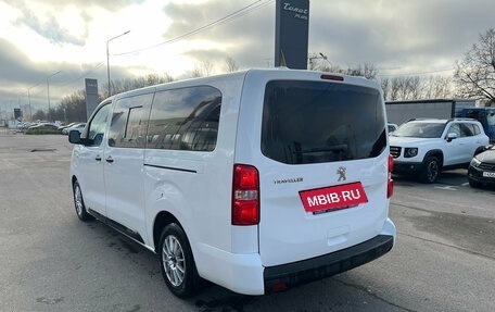 Peugeot Traveller I, 2019 год, 1 999 000 рублей, 4 фотография