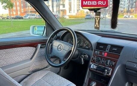 Mercedes-Benz C-Класс, 1995 год, 220 000 рублей, 12 фотография