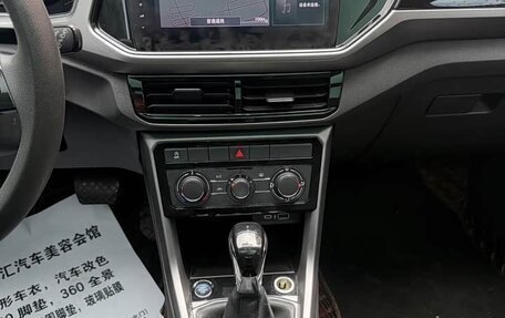 Volkswagen T-Cross I, 2022 год, 1 730 000 рублей, 11 фотография