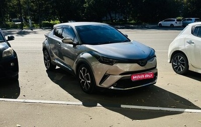 Toyota C-HR I рестайлинг, 2017 год, 2 000 000 рублей, 1 фотография