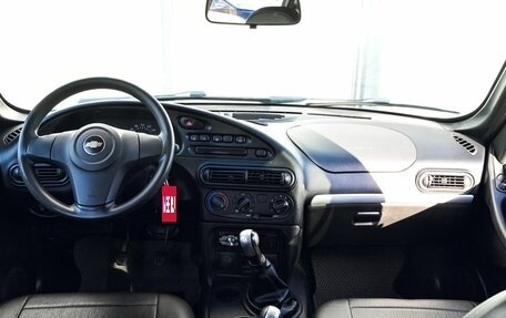 Chevrolet Niva I рестайлинг, 2012 год, 375 000 рублей, 17 фотография