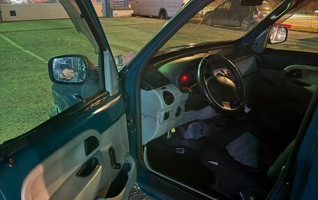 Renault Kangoo II рестайлинг, 2004 год, 80 000 рублей, 7 фотография