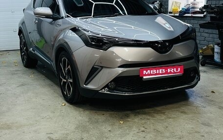 Toyota C-HR I рестайлинг, 2017 год, 2 000 000 рублей, 6 фотография