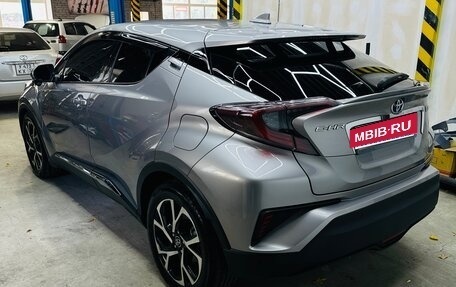 Toyota C-HR I рестайлинг, 2017 год, 2 000 000 рублей, 8 фотография