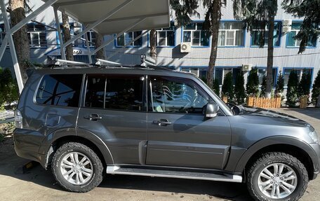 Mitsubishi Pajero IV рестайлинг 2, 2014 год, 2 250 000 рублей, 3 фотография