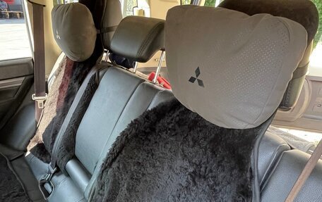 Mitsubishi Pajero IV рестайлинг 2, 2014 год, 2 250 000 рублей, 11 фотография