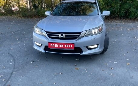 Honda Accord IX рестайлинг, 2013 год, 1 650 000 рублей, 9 фотография