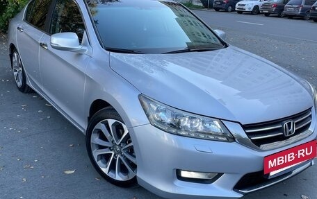 Honda Accord IX рестайлинг, 2013 год, 1 650 000 рублей, 4 фотография