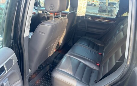 Volkswagen Touareg III, 2006 год, 1 670 000 рублей, 7 фотография