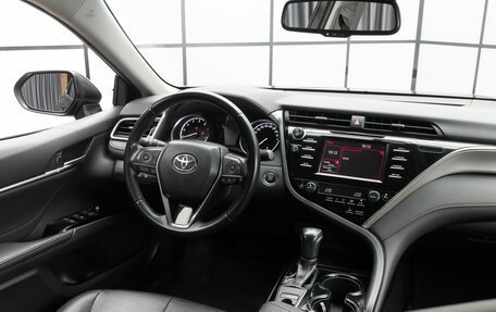 Toyota Camry, 2018 год, 2 599 000 рублей, 11 фотография