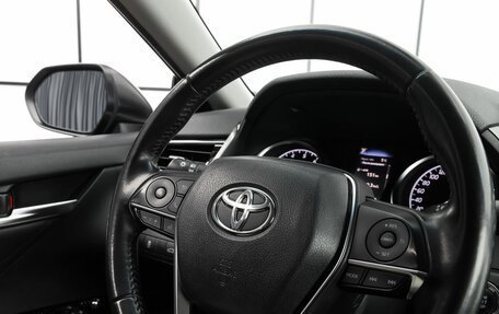 Toyota Camry, 2018 год, 2 599 000 рублей, 21 фотография