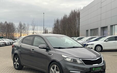 KIA Rio III рестайлинг, 2015 год, 975 000 рублей, 2 фотография