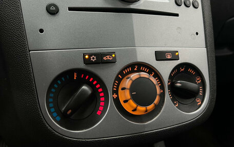 Opel Corsa D рестайлинг _i, 2013 год, 549 000 рублей, 12 фотография
