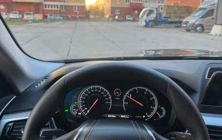BMW 5 серия, 2019 год, 2 700 000 рублей, 12 фотография