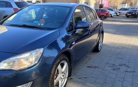 Opel Astra J, 2012 год, 717 000 рублей, 2 фотография
