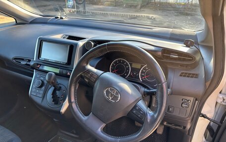 Toyota Wish II, 2010 год, 1 450 000 рублей, 13 фотография