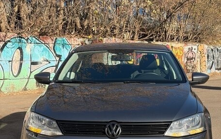 Volkswagen Jetta VII, 2011 год, 950 000 рублей, 2 фотография