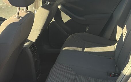 Volkswagen Jetta VII, 2011 год, 950 000 рублей, 13 фотография