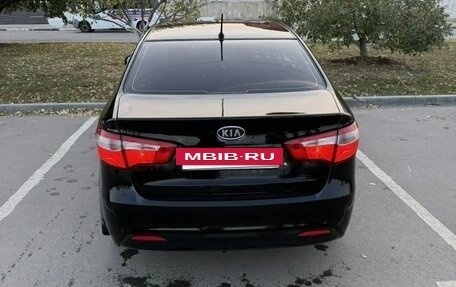 KIA Rio III рестайлинг, 2012 год, 650 000 рублей, 2 фотография