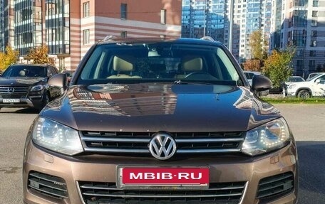 Volkswagen Touareg III, 2011 год, 1 700 000 рублей, 1 фотография