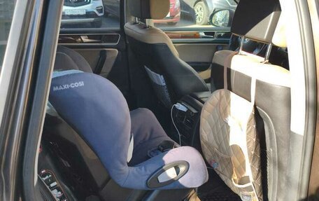 Volkswagen Touareg III, 2011 год, 1 700 000 рублей, 8 фотография