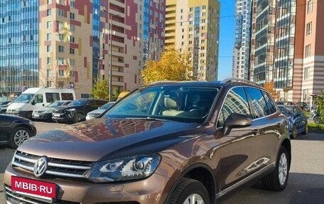 Volkswagen Touareg III, 2011 год, 1 700 000 рублей, 4 фотография