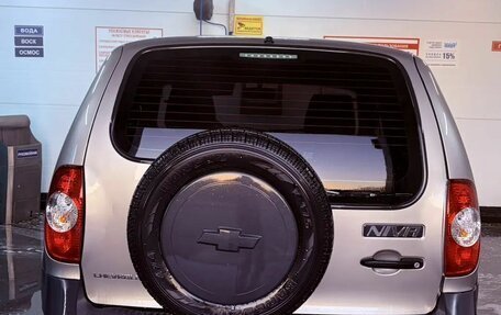 Chevrolet Niva I рестайлинг, 2016 год, 690 000 рублей, 6 фотография