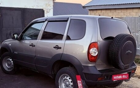 Chevrolet Niva I рестайлинг, 2016 год, 690 000 рублей, 2 фотография