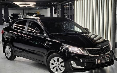 KIA Rio III рестайлинг, 2013 год, 880 000 рублей, 1 фотография