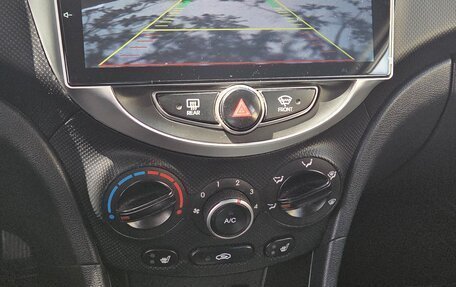 Hyundai Solaris II рестайлинг, 2015 год, 795 000 рублей, 6 фотография