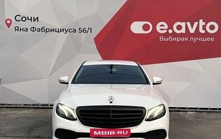 Mercedes-Benz E-Класс, 2020 год, 3 890 000 рублей, 2 фотография