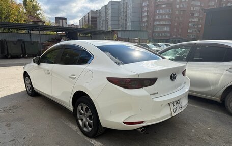 Mazda 3, 2020 год, 1 800 000 рублей, 6 фотография