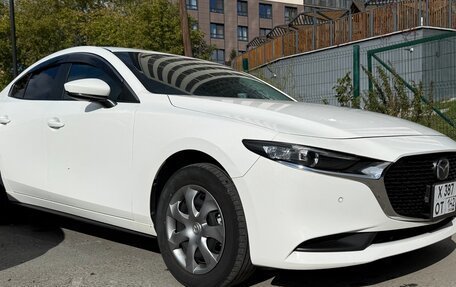 Mazda 3, 2020 год, 1 800 000 рублей, 3 фотография