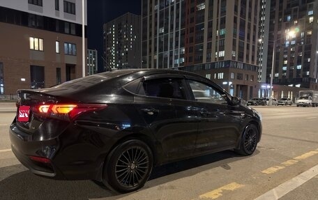 Hyundai Solaris II рестайлинг, 2018 год, 890 000 рублей, 1 фотография