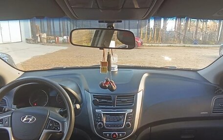 Hyundai Solaris II рестайлинг, 2015 год, 800 000 рублей, 6 фотография