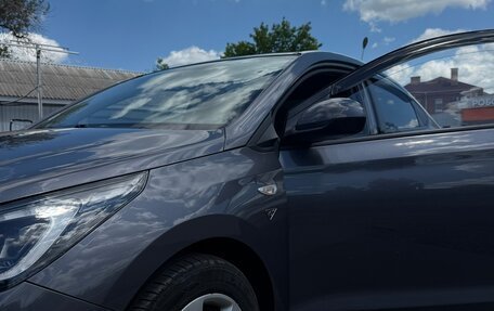 Hyundai Solaris II рестайлинг, 2021 год, 1 750 000 рублей, 3 фотография