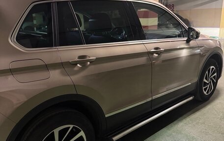 Volkswagen Tiguan II, 2018 год, 2 700 000 рублей, 4 фотография
