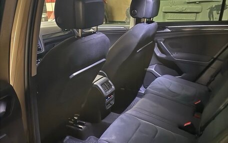 Volkswagen Tiguan II, 2018 год, 2 700 000 рублей, 6 фотография