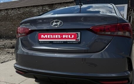 Hyundai Solaris II рестайлинг, 2021 год, 1 750 000 рублей, 4 фотография