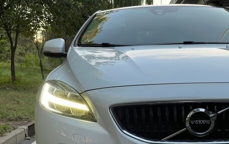 Volvo V40 II рестайлинг, 2019 год, 1 050 000 рублей, 5 фотография