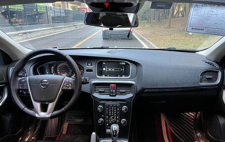 Volvo V40 II рестайлинг, 2019 год, 1 050 000 рублей, 9 фотография