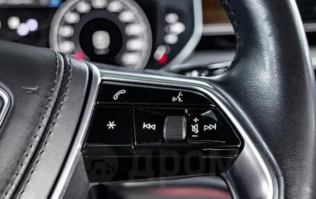Audi A8, 2018 год, 6 500 000 рублей, 30 фотография