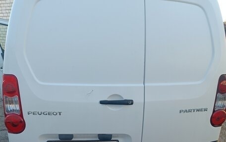 Peugeot Partner II рестайлинг 2, 2011 год, 750 000 рублей, 17 фотография