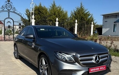 Mercedes-Benz E-Класс, 2019 год, 3 400 000 рублей, 1 фотография