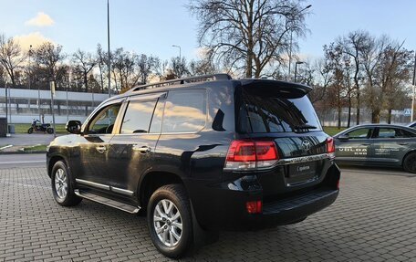 Toyota Land Cruiser 200, 2016 год, 6 090 000 рублей, 2 фотография