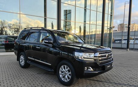 Toyota Land Cruiser 200, 2016 год, 6 090 000 рублей, 4 фотография
